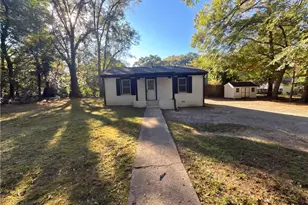 427 Wellons Street NE, Marietta, GA 30060 - Photo 1