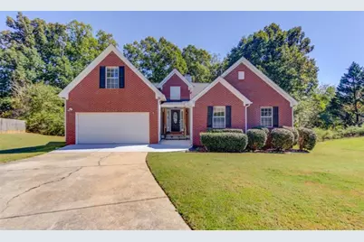 422 Regan Drive, Winder, GA 30680 - Photo 1