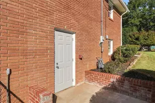 1870 Sierra Dr, Marietta, GA 30062 - Photo 65