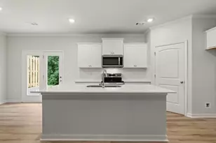 6509 Parsons St, Flowery Branch, GA 30542 - Photo 5