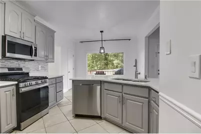 5803 Silverthorn Drive, Flowery Branch, GA 30542 - Photo 13