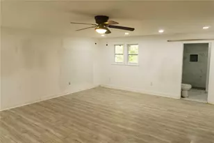 851 Lakeside Dr SW, Mableton, GA 30126 - Photo 17