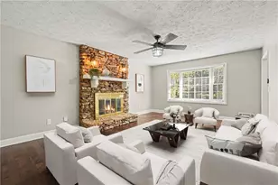 2457 Cedar Wood Ct, Marietta, GA 30068 - Photo 5