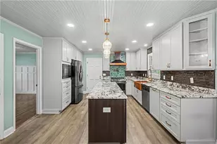2457 Cedar Wood Ct, Marietta, GA 30068 - Photo 13
