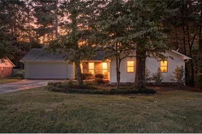 4049 Tutwren Court NE, Marietta, GA 30066 - Photo 3