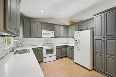 2520 Suncrest Court, Buford, GA 30519 - Photo 13