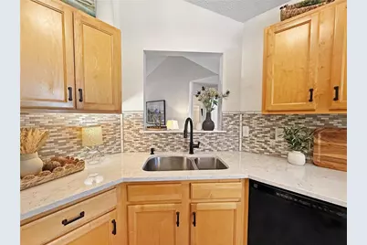 5309 Leecroft Drive, Sugar Hill, GA 30518 - Photo 5