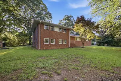 180 E Greenwood Drive, Carrollton, GA 30117 - Photo 1