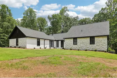 2725 Glendale Drive NE, Conyers, GA 30013 - Photo 3