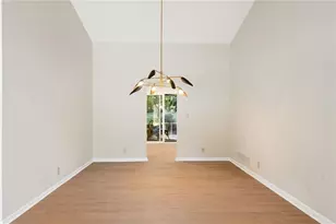 310 Lamplighter Ln SE, Marietta, GA 30067 - Photo 13