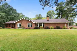 37 Ayers Creek Dr, Toccoa, GA 30577 - Photo 5