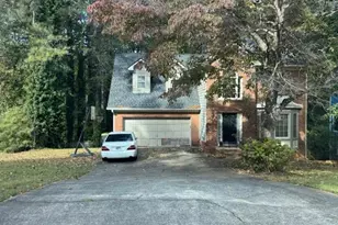 95 Radford Circle SW, Marietta, GA 30060 - Photo 1