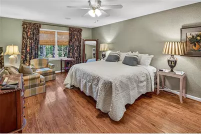 425 Lost Forest Court, Sandy Springs, GA 30328 - Photo 15