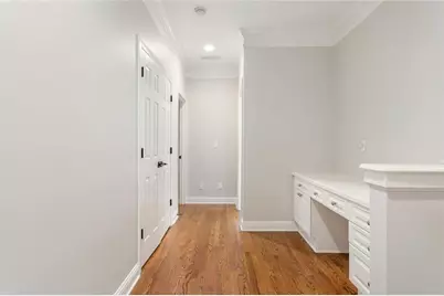 260 Lake Summit View, Atlanta, GA 30342 - Photo 29