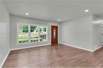 1118 Crestview Circle NE, Conyers, GA 30012 - Photo 5