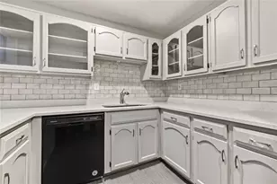 1640 Roanoke Pl SE, Marietta, GA 30067 - Photo 33