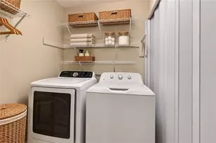 1640 Roanoke Pl SE, Marietta, GA 30067 - Photo 17