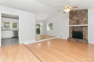 737 Starcrest Ln, Marietta, GA 30066 - Photo 7