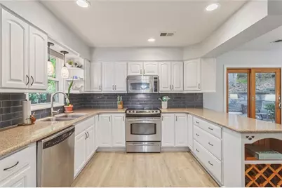 3220 Summer View Drive, Johns Creek, GA 30022 - Photo 27