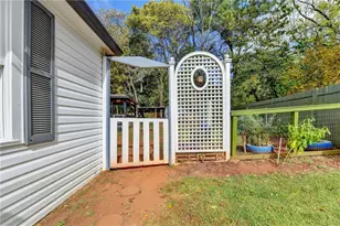 1040 Mable St SW, Mableton, GA 30126 - Photo 25