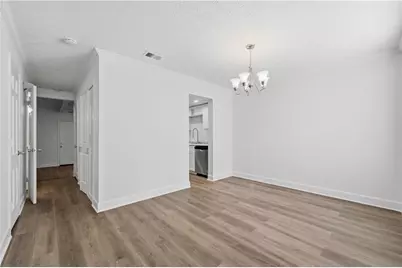 6427 Wood Circle W, Morrow, GA 30260 - Photo 3