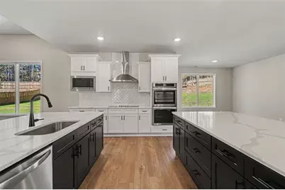156 Belle Hall, Newnan, GA 30263 - Photo 3
