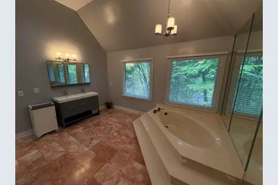 210 Wessex Court, Sandy Springs, GA 30328 - Photo 19