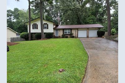 2073 Campfire Dr, Riverdale, GA 30296 - Photo 1