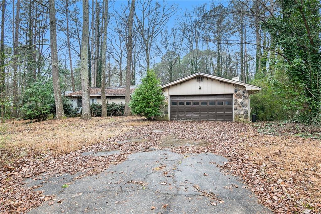 1329 Hidden Hills Pkwy, Stone Mountain, GA 30088 MLS 7155627