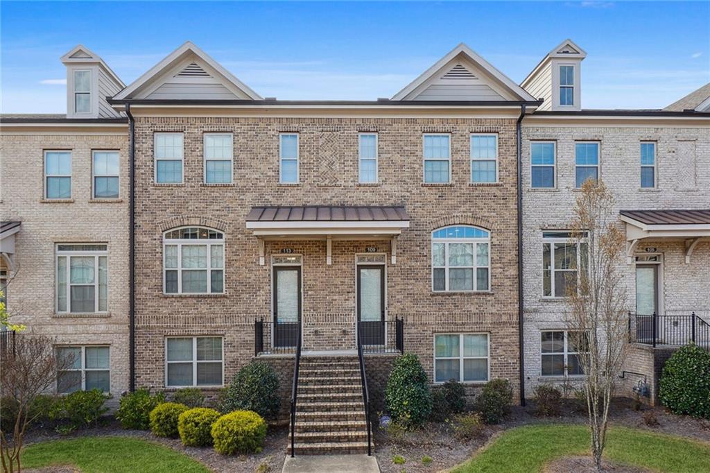 109 Laurel Crst Aly, Johns Creek, GA 30024 MLS 7201399 Coldwell Banker