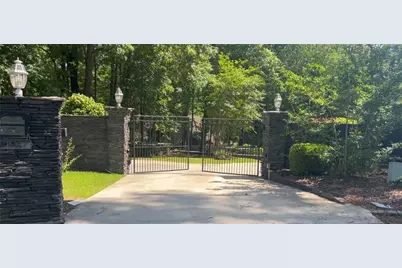 1539 Silver Hill Court, Stone Mountain, GA 30087 - Photo 1