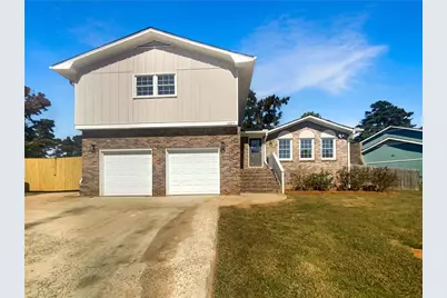 1027 Strawberry Lane, Ellenwood, GA 30294 - Photo 1