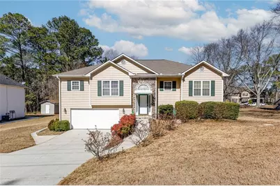 1800 Rockdale Circle, Snellville, GA 30078 - Photo 1