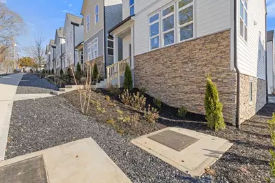 481 Hammons Way, Atlanta, GA 30315 - Photo 1