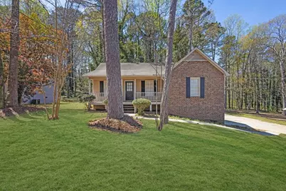 8633 Hilltop Road, Jonesboro, GA 30236 - Photo 1