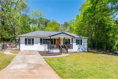 104 Pineview Drive, Monroe, GA 30655 - Photo 1