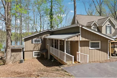 6609 Lakeshore Drive, Gainesville, GA 30506 - Photo 1