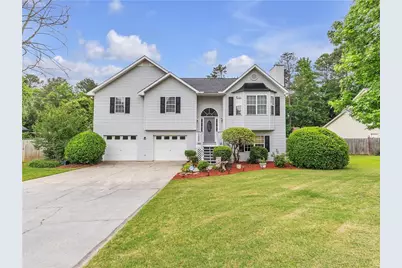 221 Wildwood Circle SE, Calhoun, GA 30701 - Photo 1