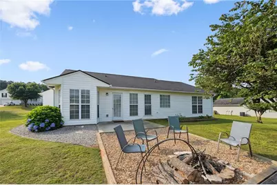 453 Raymond Drive, Winder, GA 30680 - Photo 1