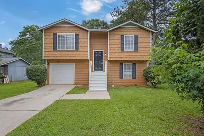 5653 Bradley Circle, Lithonia, GA 30038 - Photo 1