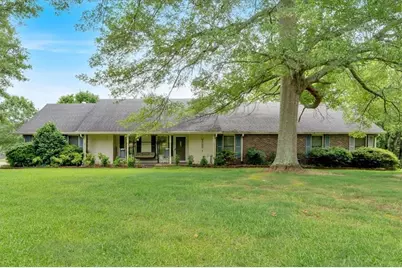 270 Oakwood Drive, Cedartown, GA 30125 - Photo 1