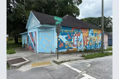 562 English Avenue NW, Atlanta, GA 30318 - Photo 1