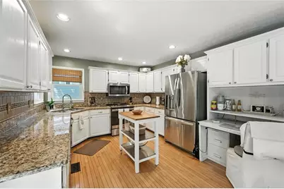 912 Spring Valley, Woodstock, GA 30189 - Photo 1