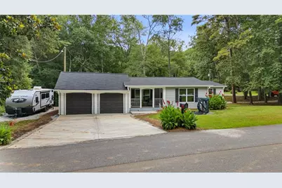 192 Hoke Street, Maysville, GA 30558 - Photo 1