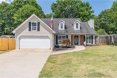 4872 Hunt Club Drive, Flowery Branch, GA 30542 - Photo 1