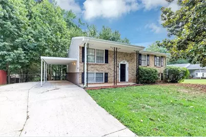 6880 Maddox Road, Morrow, GA 30260 - Photo 1