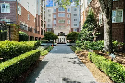 50 Biscayne Drive NW #1109, Atlanta, GA 30309 - Photo 1
