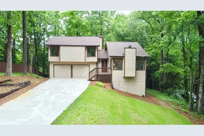 4579 Glenforest Drive NE, Roswell, GA 30075 - Photo 1
