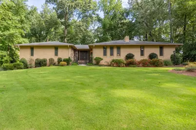 5666 Redcoat Run, Stone Mountain, GA 30087 - Photo 1