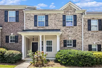 141 Mill Pond Crossing #L3, Carrollton, GA 30116 - Photo 1